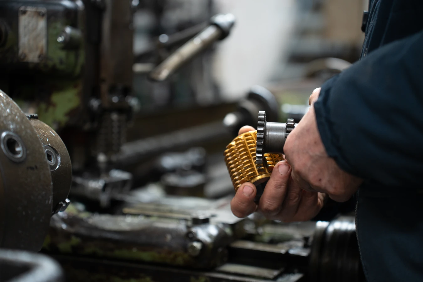Lavorazione ingranaggi in officina